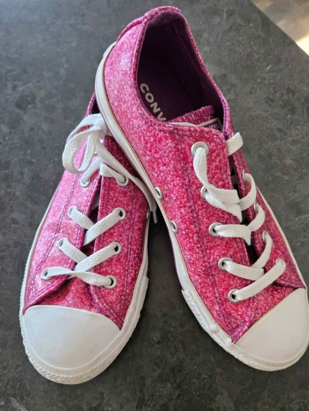 Converse Chucks Hot Pink Glitter Low Top Sneakers Size 3.5 Girls